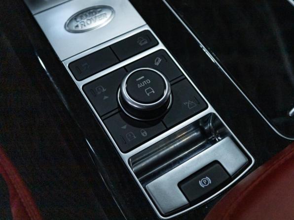 Land Rover Range Rover IV Рестайлинг с пробегом 2019 года, цена 8 499 700 рублей, 76000 км, внедорожник, Автокод Объявления