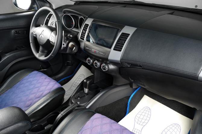 Mitsubishi Outlander II Рестайлинг с пробегом 2011 года, цена 1 079 000 рублей, 279624 км, внедорожник, Автокод Объявления