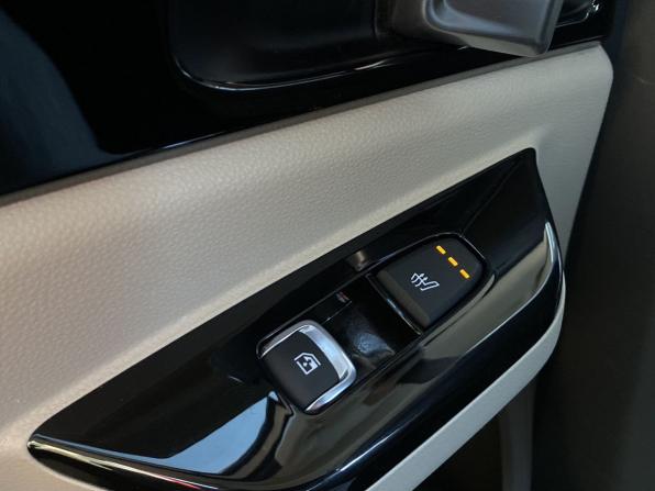 Kia Carnival IV с пробегом 2021 года, цена 3 999 000 рублей, 98621 км, минивэн, Автокод Объявления