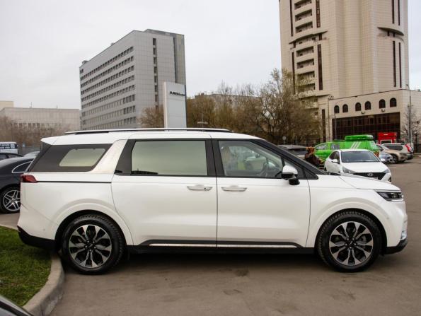 Kia Carnival IV с пробегом 2023 года, цена 4 678 000 рублей, 28555 км, минивэн, Автокод Объявления