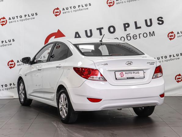 Hyundai Solaris I с пробегом 2012 года, цена 1 049 000 рублей, 89527 км, седан, Автокод Объявления