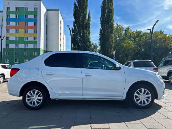Renault Logan II Рестайлинг с пробегом 2021 года, цена 899 000 рублей, 99531 км, седан, Автокод Объявления
