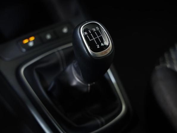 Kia Rio IV с пробегом 2018 года, цена 989 777 рублей, 172000 км, седан, Автокод Объявления