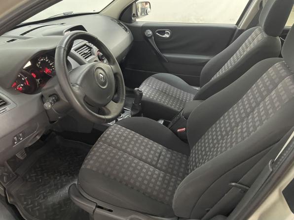 Renault Megane II Рестайлинг с пробегом 2006 года, цена 450 000 рублей, 229474 км, седан, Автокод Объявления