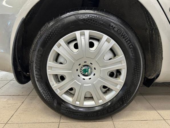 Skoda Octavia II (A5) Рестайлинг с пробегом 2013 года, цена 925 000 рублей, 142410 км, лифтбек, Автокод Объявления