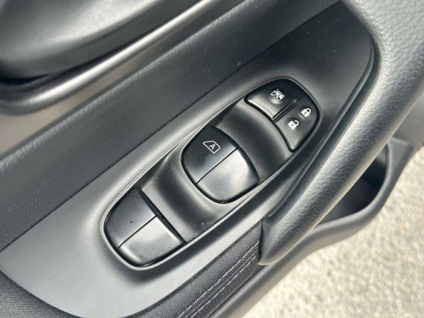 Nissan Qashqai II с пробегом 2015 года, цена 1 320 000 рублей, 133766 км, внедорожник, Автокод Объявления