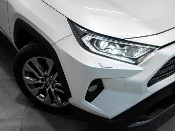 Toyota RAV4 V (XA50) с пробегом 2021 года, цена 3 399 000 рублей, 102121 км, внедорожник, Автокод Объявления