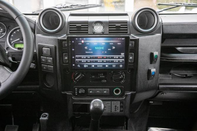 Land Rover Defender I Рестайлинг с пробегом 2008 года, цена 1 793 000 рублей, 131000 км, внедорожник, Автокод Объявления