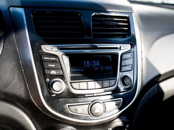 Hyundai Solaris I с пробегом 2014 года, цена 980 000 рублей, 175400 км, седан, Автокод Объявления