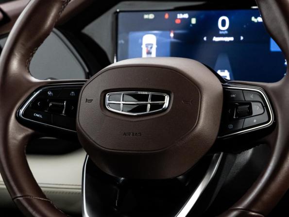 Geely Monjaro I с пробегом 2023 года, цена 2 999 000 рублей, 69582 км, внедорожник, Автокод Объявления