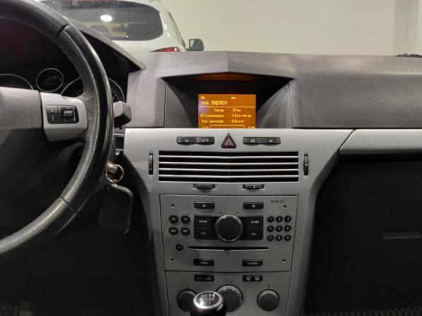 Opel Astra H Рестайлинг с пробегом 2011 года, цена 497 000 рублей, 183859 км, седан, Автокод Объявления