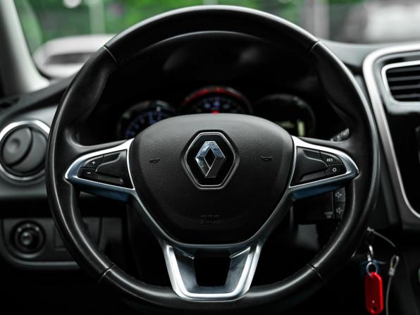Renault Sandero II Рестайлинг с пробегом 2020 года, цена 995 000 рублей, 122479 км, хэтчбек, Автокод Объявления