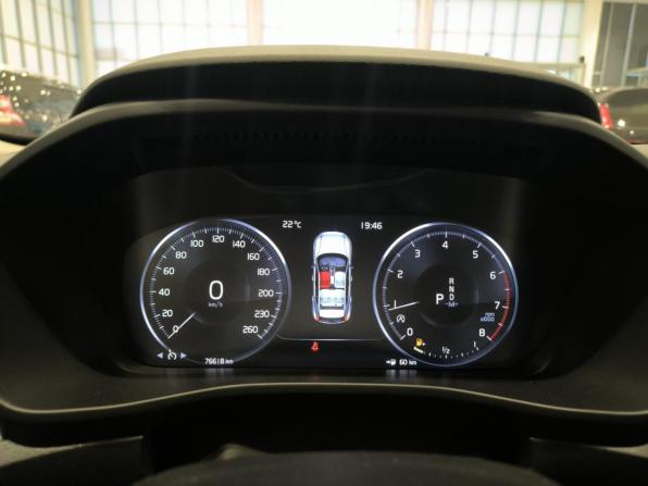 Volvo XC40 I с пробегом 2021 года, цена 2 830 000 рублей, 76612 км, внедорожник, Автокод Объявления