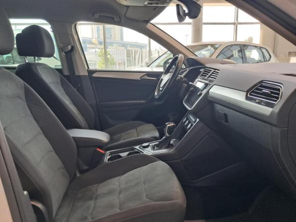 Volkswagen Tiguan II с пробегом 2018 года, цена 2 799 000 рублей, 148055 км, внедорожник, Автокод Объявления