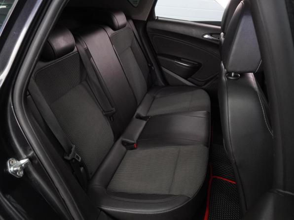 Opel Astra J с пробегом 2011 года, цена 649 000 рублей, 131807 км, хэтчбек, Автокод Объявления
