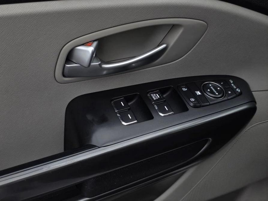 Kia Carnival III Санкт-Петербург  - изображение 17