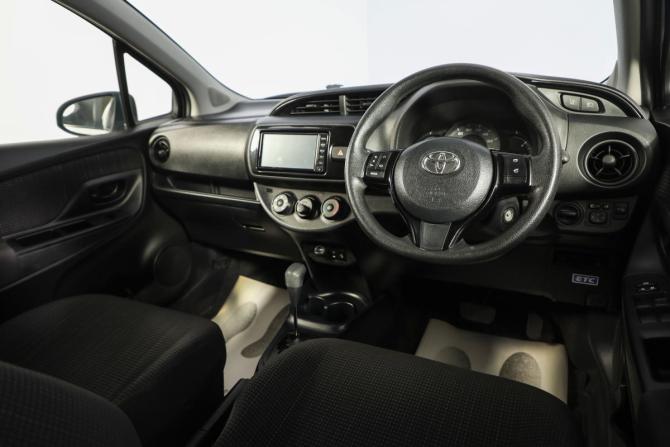 Toyota Vitz III (XP130) Рестайлинг 2 с пробегом 2018 года, цена 1 199 000 рублей, 93000 км, хэтчбек, Автокод Объявления