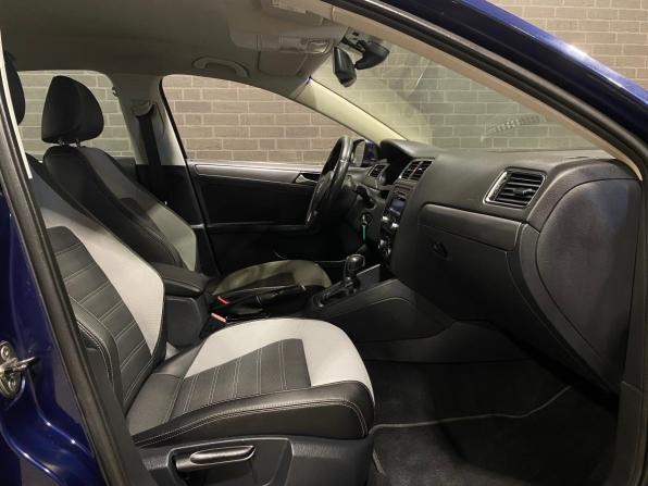 Volkswagen Jetta VI с пробегом 2011 года, цена 950 000 рублей, 193357 км, седан, Автокод Объявления
