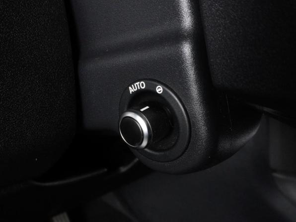 Land Rover Discovery IV Рестайлинг с пробегом 2015 года, цена 2 140 000 рублей, 191341 км, внедорожник, Автокод Объявления