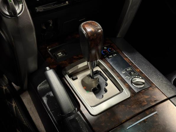 Toyota Land Cruiser 200 Series Рестайлинг 1 с пробегом 2013 года, цена 3 820 000 рублей, 225746 км, внедорожник, Автокод Объявления