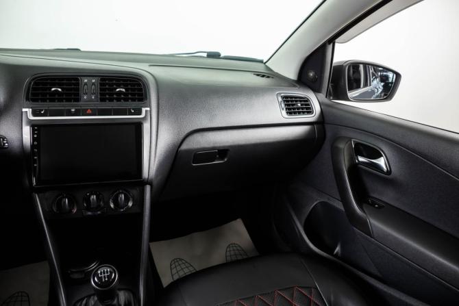 Volkswagen Polo V с пробегом 2014 года, цена 929 000 рублей, 166500 км, седан, Автокод Объявления