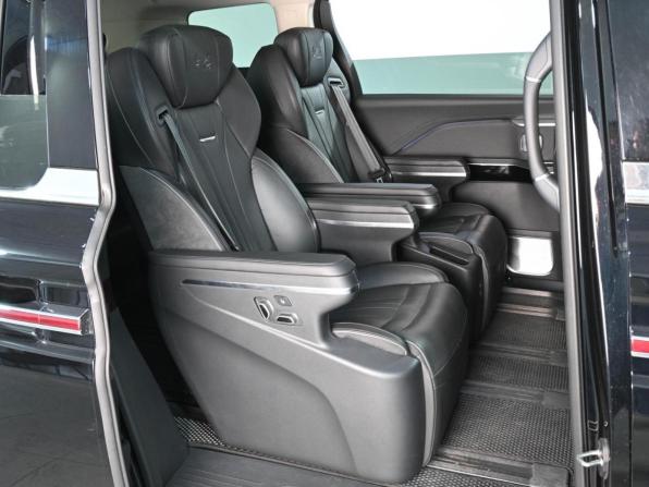 Hongqi HQ9 с пробегом 2022 года, цена 5 459 000 рублей, 21278 км, минивэн, Автокод Объявления