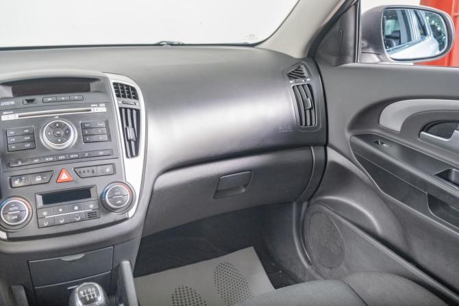 Kia Ceed I Рестайлинг с пробегом 2012 года, цена 799 000 рублей, 151800 км, хэтчбек, Автокод Объявления