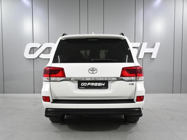 Toyota Land Cruiser 200 Series Рестайлинг 2 с пробегом 2017 года, цена 5 499 000 рублей, 280424 км, внедорожник, Автокод Объявления