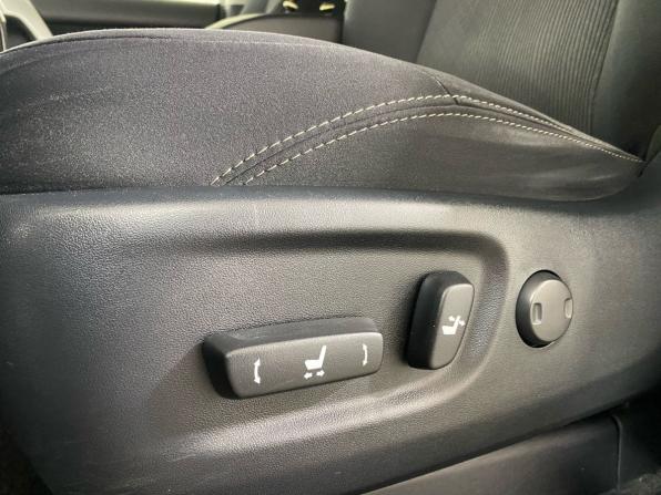 Toyota Land Cruiser Prado 150 Series Рестайлинг 2 с пробегом 2019 года, цена 4 329 000 рублей, 225420 км, внедорожник, Автокод Объявления