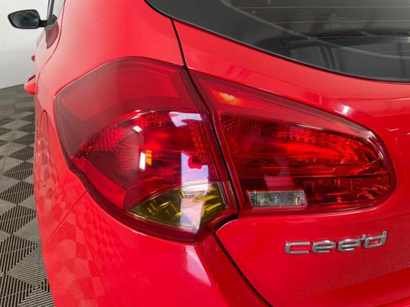Kia Ceed II с пробегом 2014 года, цена 815 000 рублей, 138954 км, хэтчбек, Автокод Объявления