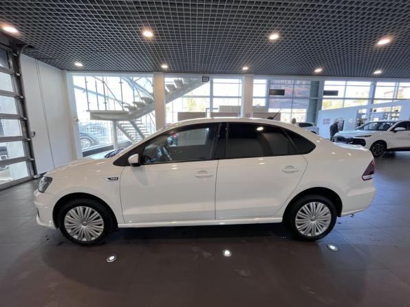 Volkswagen Polo V Рестайлинг с пробегом 2018 года, цена 945 000 рублей, 211812 км, седан, Автокод Объявления
