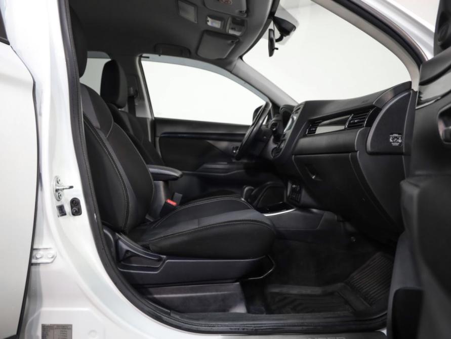 Mitsubishi Outlander III Рестайлинг 3 Санкт-Петербург  - изображение 25