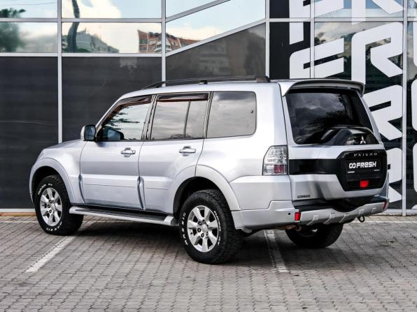 Mitsubishi Pajero IV Рестайлинг 2 с пробегом 2015 года, цена 2 300 000 рублей, 173185 км, внедорожник, Автокод Объявления