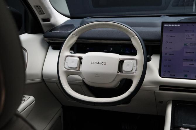 Lynk &amp; Co 900 с пробегом 2025 года, цена 6 897 000 рублей, 11403 км, внедорожник, Автокод Объявления