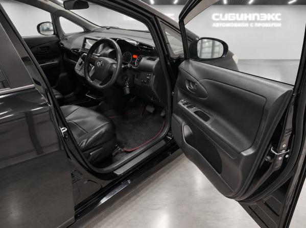 Toyota Wish II Рестайлинг с пробегом 2015 года, цена 1 645 000 рублей, 90809 км, минивэн, Автокод Объявления