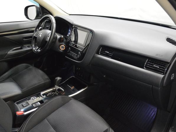 Mitsubishi Outlander III Рестайлинг 3 с пробегом 2018 года, цена 2 030 000 рублей, 91958 км, внедорожник, Автокод Объявления