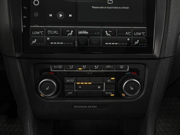 Volkswagen Golf VI с пробегом 2011 года, цена 919 000 рублей, 161341 км, хэтчбек, Автокод Объявления