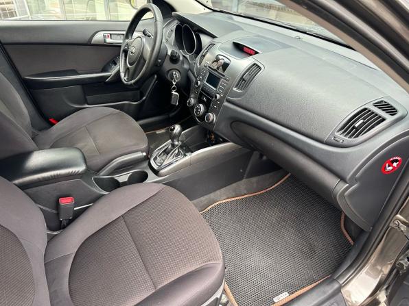 Kia Cerato II с пробегом 2011 года, цена 700 000 рублей, 201000 км, седан, Автокод Объявления