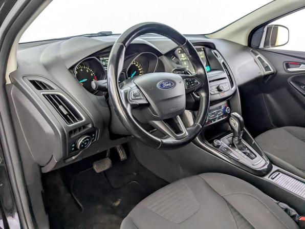 Ford Focus III Рестайлинг с пробегом 2017 года, цена 1 300 000 рублей, 77240 км, седан, Автокод Объявления