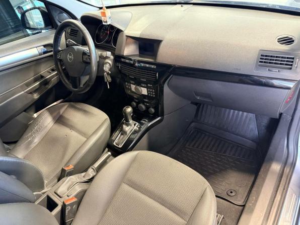 Opel Astra H Рестайлинг с пробегом 2010 года, цена 541 213 рублей, 194607 км, седан, Автокод Объявления