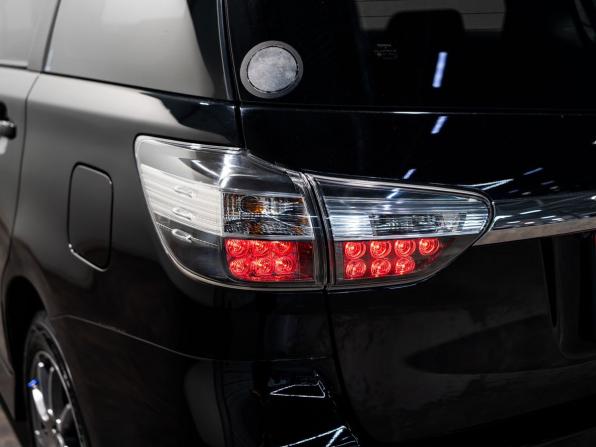 Toyota Wish II Рестайлинг с пробегом 2014 года, цена 1 650 000 рублей, 104000 км, минивэн, Автокод Объявления