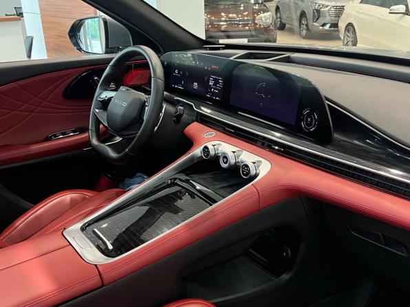 Exeed RX с пробегом 2023 года, цена 3 099 000 рублей, 44000 км, внедорожник, Автокод Объявления