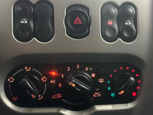 Renault Sandero I с пробегом 2013 года, цена 539 900 рублей, 223700 км, хэтчбек, Автокод Объявления