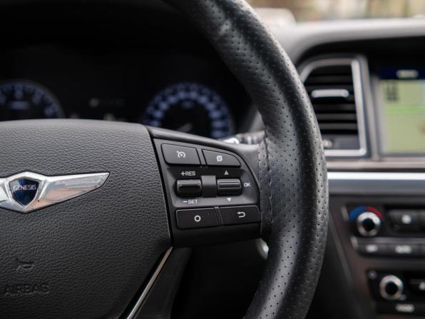 Hyundai Genesis II с пробегом 2015 года, цена 2 449 000 рублей, 102609 км, седан, Автокод Объявления