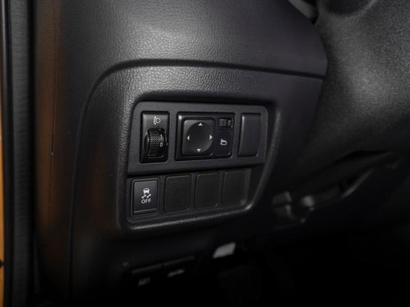 Nissan Juke I Рестайлинг с пробегом 2015 года, цена 1 360 000 рублей, 99506 км, внедорожник, Автокод Объявления