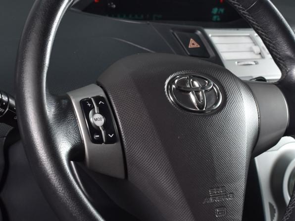 Toyota Yaris II с пробегом 2006 года, цена 449 995 рублей, 198154 км, хэтчбек, Автокод Объявления