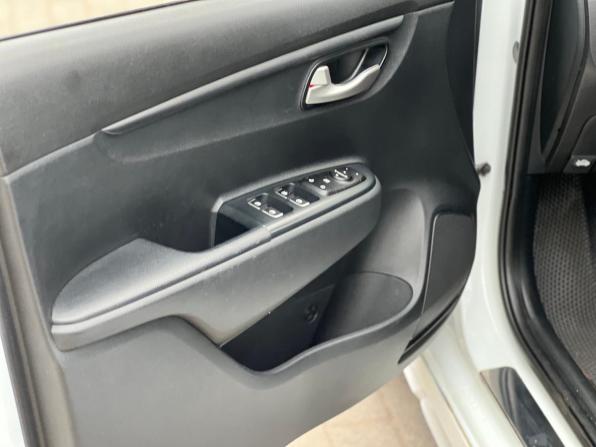 Kia Rio IV с пробегом 2019 года, цена 1 330 000 рублей, 144000 км, седан, Автокод Объявления