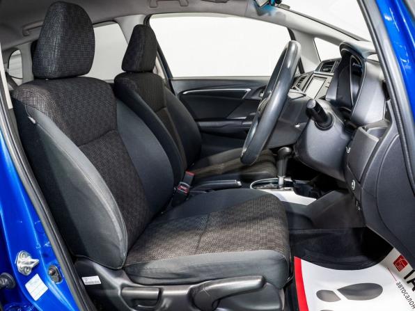 Honda Fit III Рестайлинг с пробегом 2017 года, цена 1 050 000 рублей, 106544 км, хэтчбек, Автокод Объявления