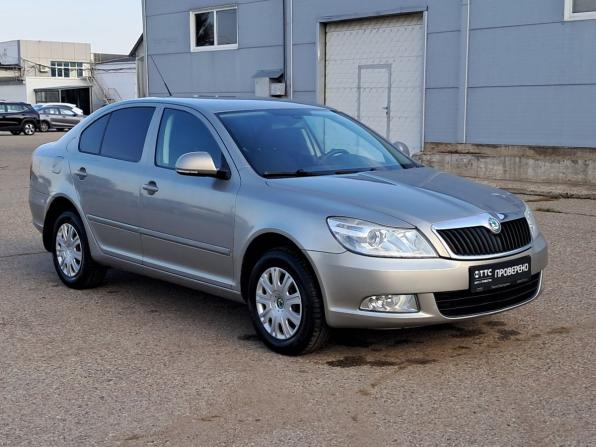 Skoda Octavia II (A5) Рестайлинг с пробегом 2011 года, цена 800 000 рублей, 210000 км, лифтбек, Автокод Объявления