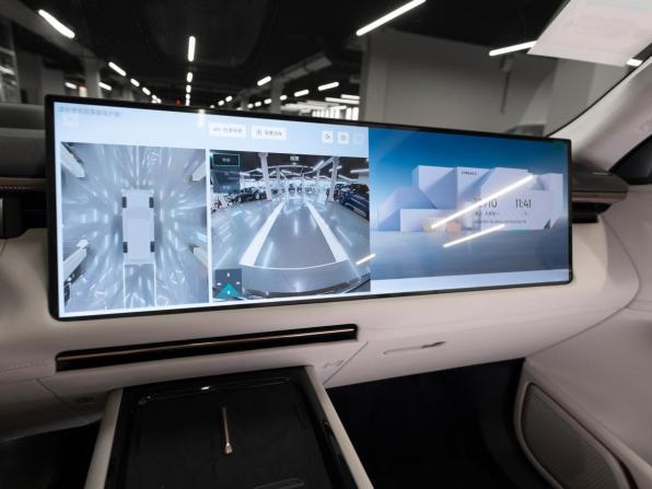 Lynk &amp; Co 900 с пробегом 2025 года, цена 7 850 000 рублей, 50 км, внедорожник, Автокод Объявления